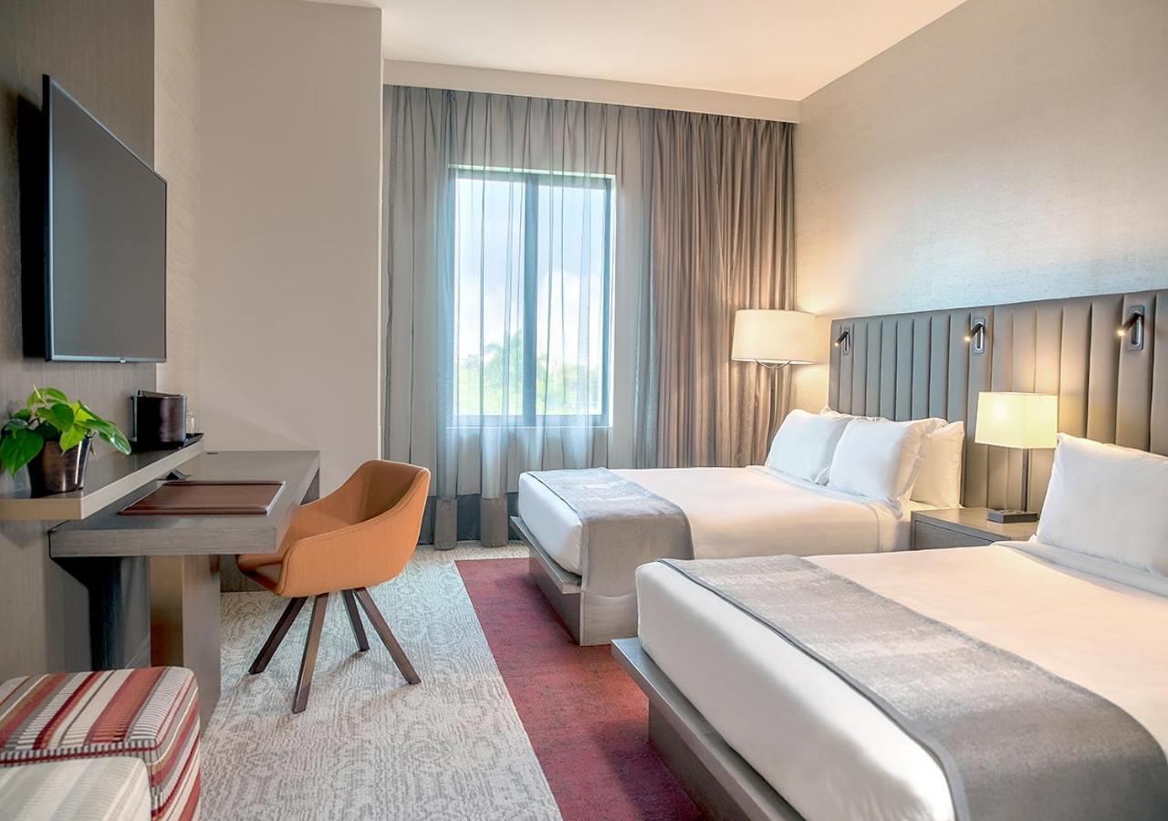 Thesis Hotel Miami Coral Gables, Curio Collection By Hilton Экстерьер фото