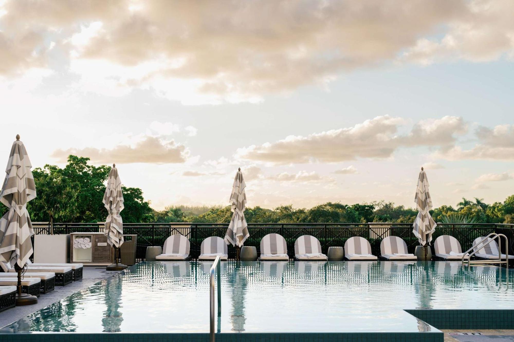 Thesis Hotel Miami Coral Gables, Curio Collection By Hilton Экстерьер фото