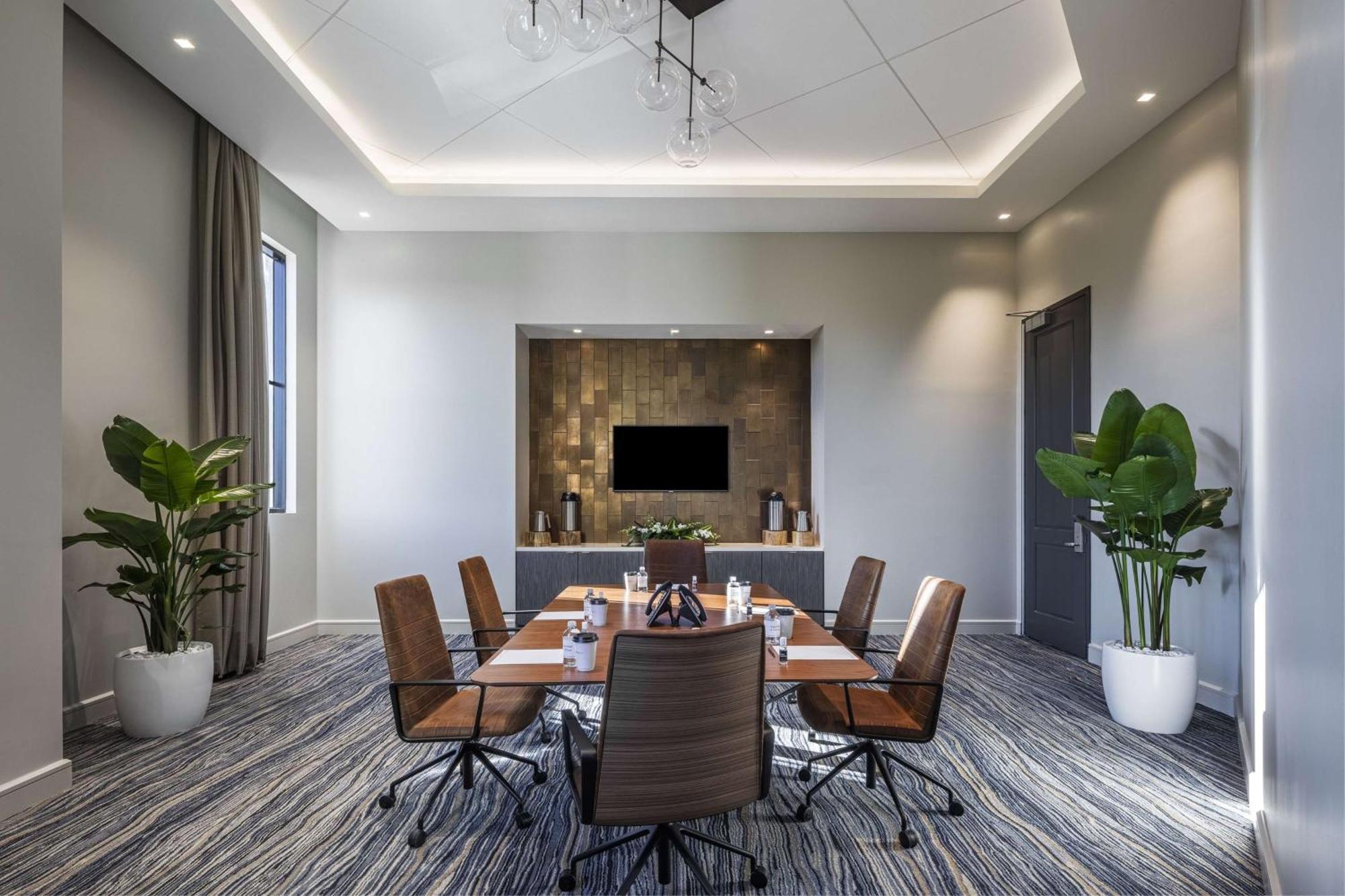 Thesis Hotel Miami Coral Gables, Curio Collection By Hilton Экстерьер фото