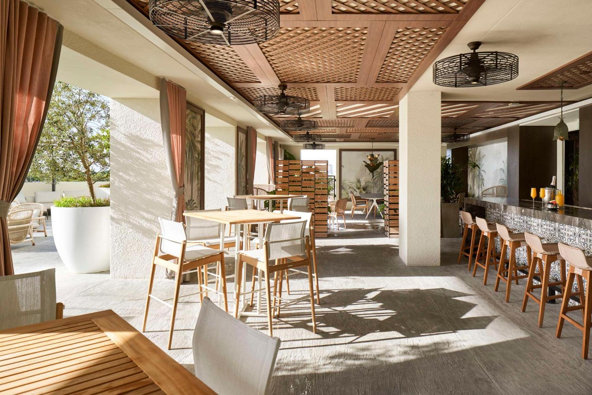 Thesis Hotel Miami Coral Gables, Curio Collection By Hilton Экстерьер фото